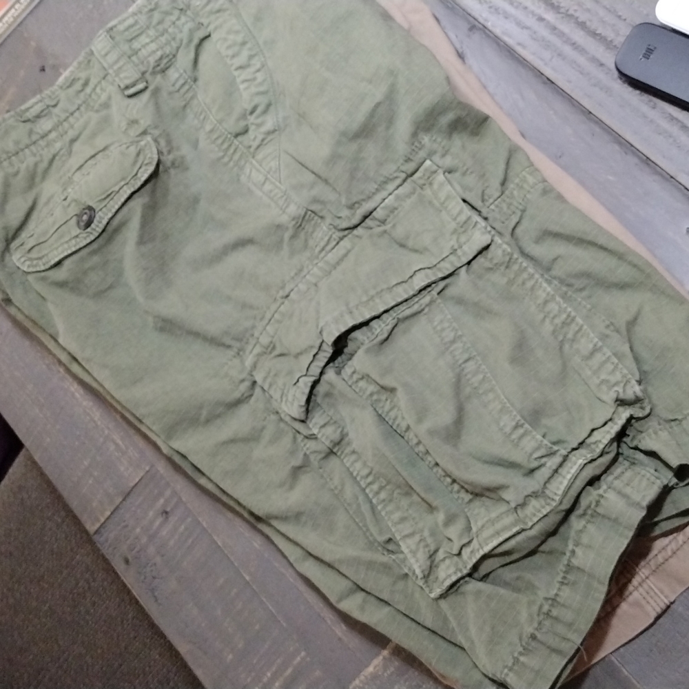 AMERICAN EAGLE SZ 29 OLIVE GREEN LONG STYLE CARGO SHORTS MENS TO - Picture 3 of 9